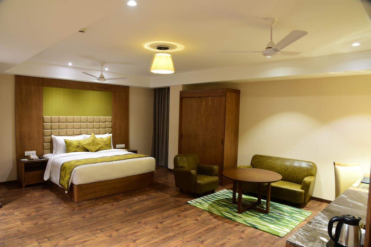 Lemon Tree Hotel סיליגורי מראה חיצוני תמונה