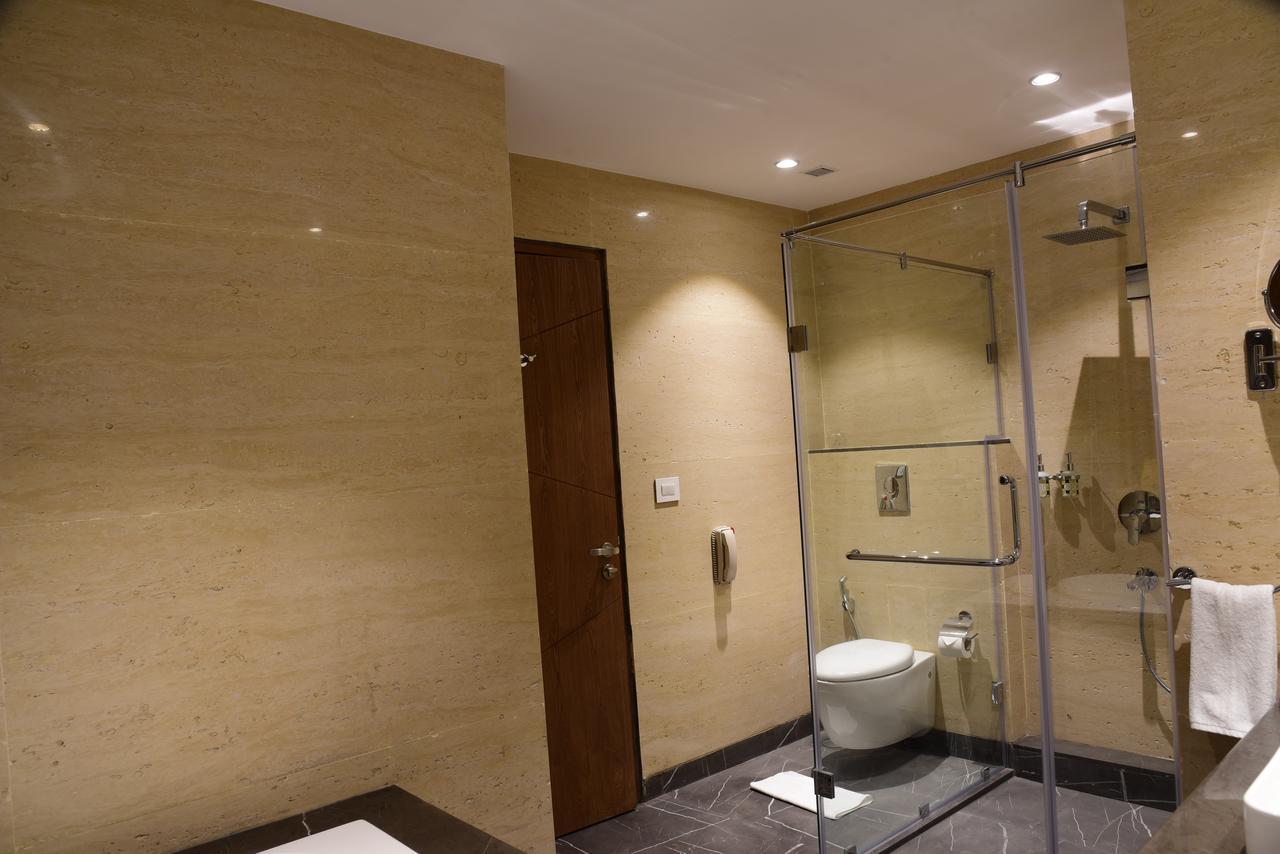 Lemon Tree Hotel סיליגורי מראה חיצוני תמונה