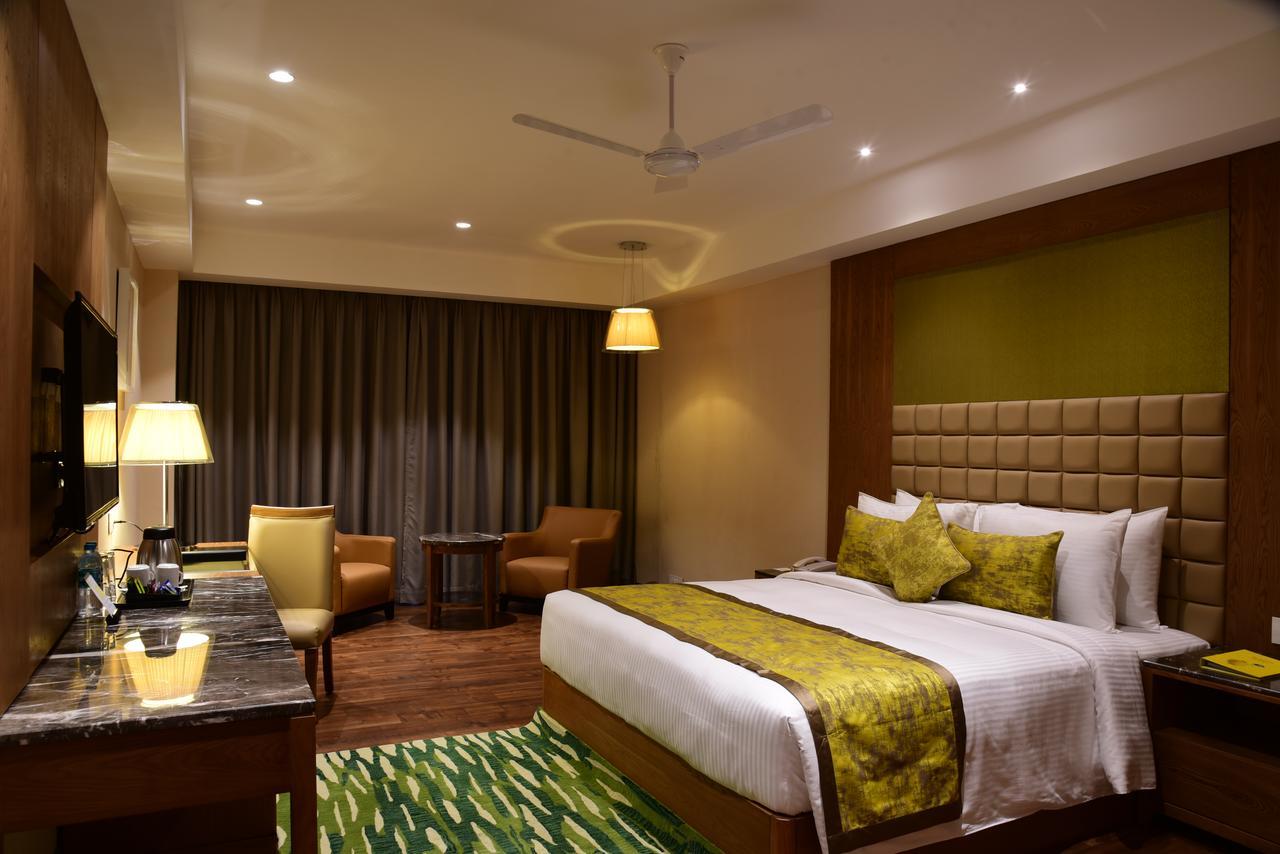 Lemon Tree Hotel סיליגורי מראה חיצוני תמונה